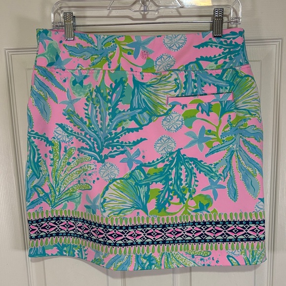 Lilly Pulitzer Pink and Blue Leaf Print Luxletic Skort Size 8 - Picture 2 of 14